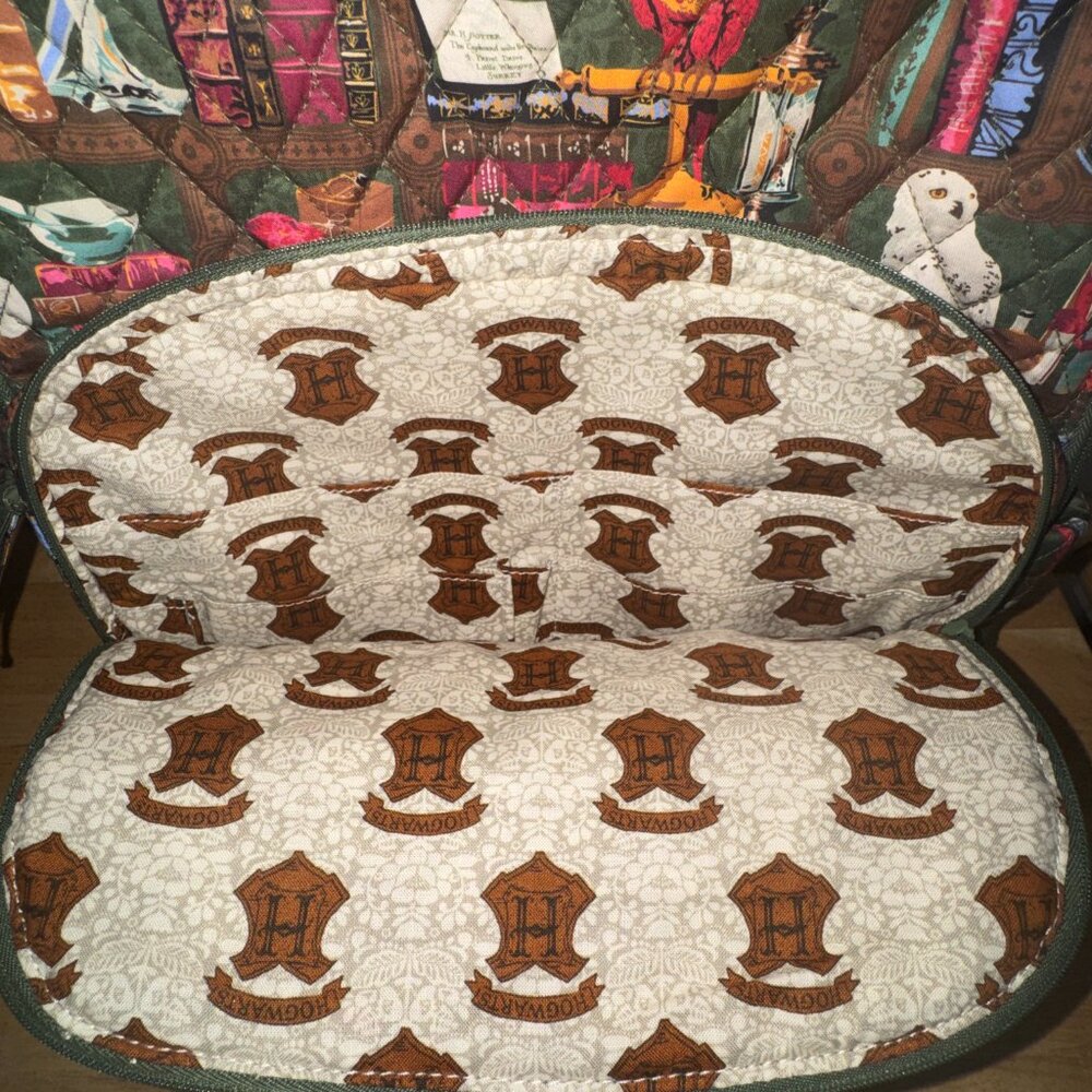 Vera Bradley X Harry Potter Bancroft Backpack in Hogwarts Library NWT - Picture 9 of 13